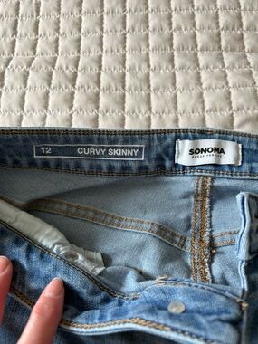 Sonoma Curvy Skinny Jeans in Light Blue Wash